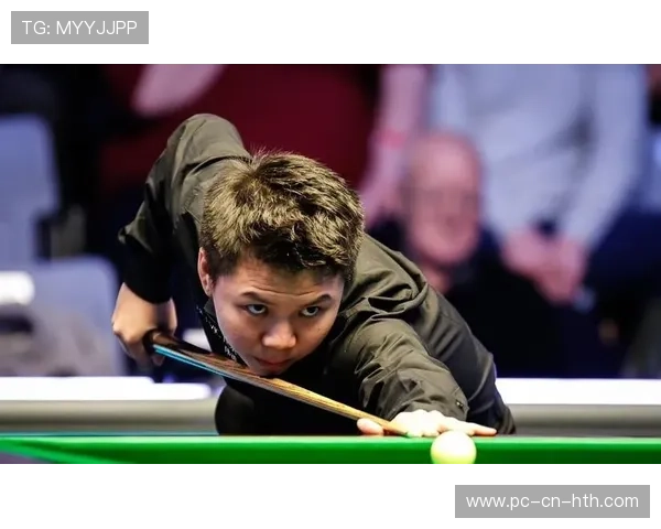 斯诺克国锦赛精彩不断:大师赛冠军出局,赵心童逆势胜出,周跃龙错失良机