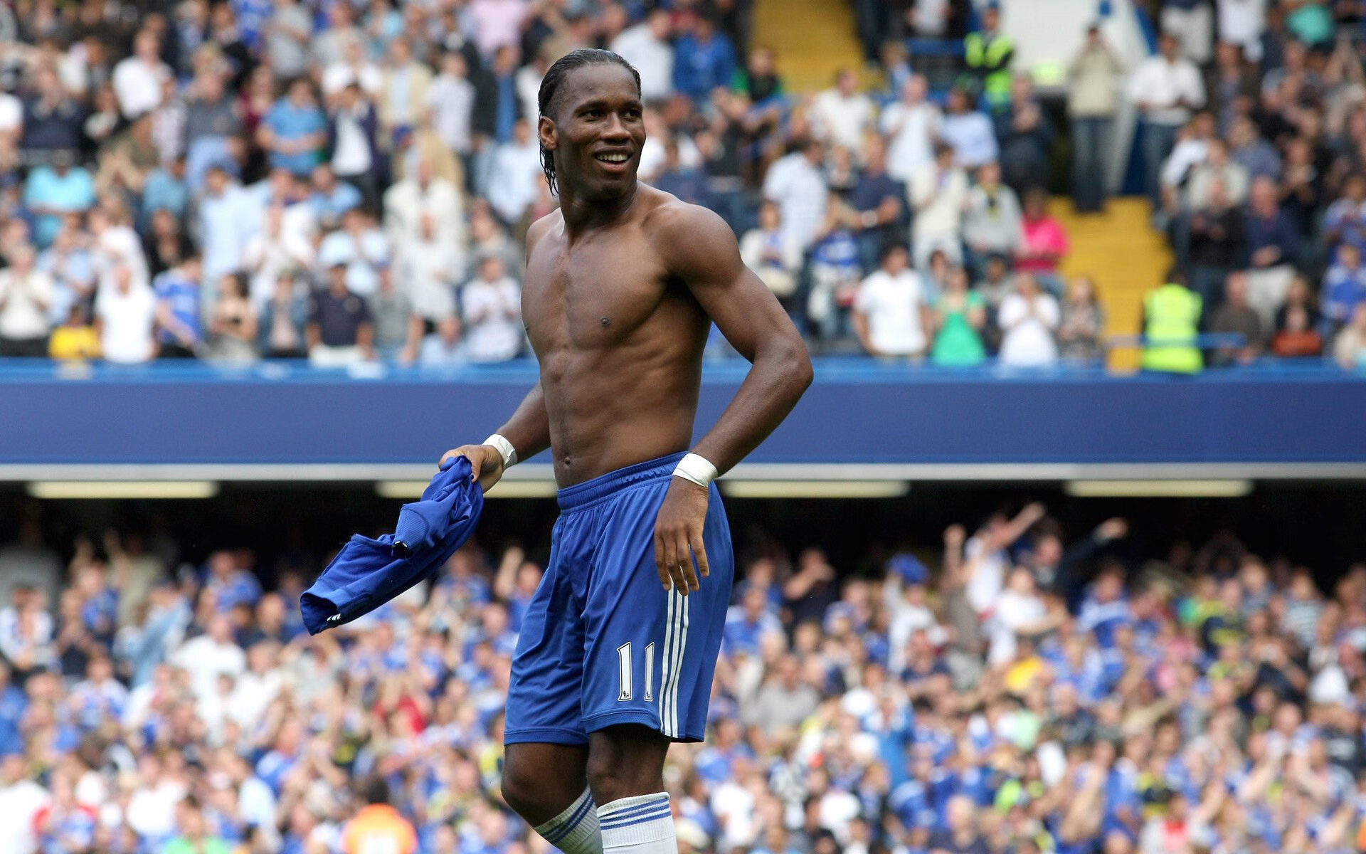 球迷狂欢：全球不同地区的足球节庆活动，足球节日快乐